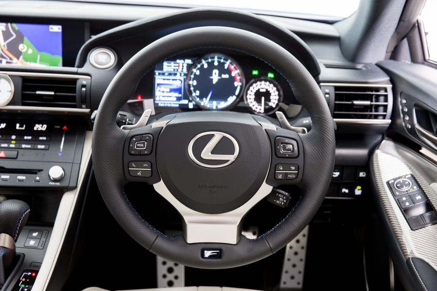  Lexus RC F 2014 года  (AU) (фото 25 из 30)
